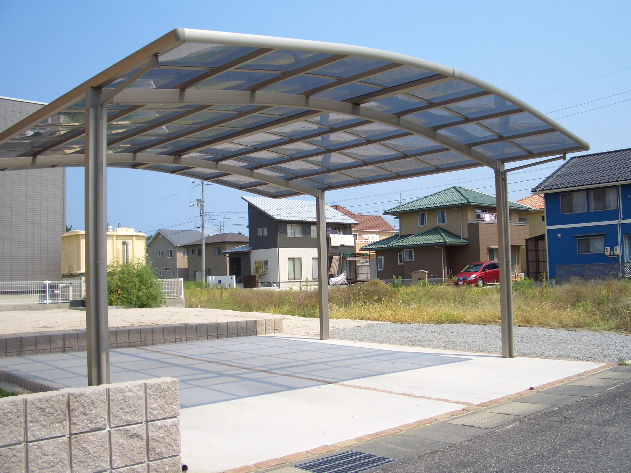 雨よけ用の屋根を取り付ける時、忘れてはならない7つの法則 住宅総合研究所 ハウス情報ドットコム