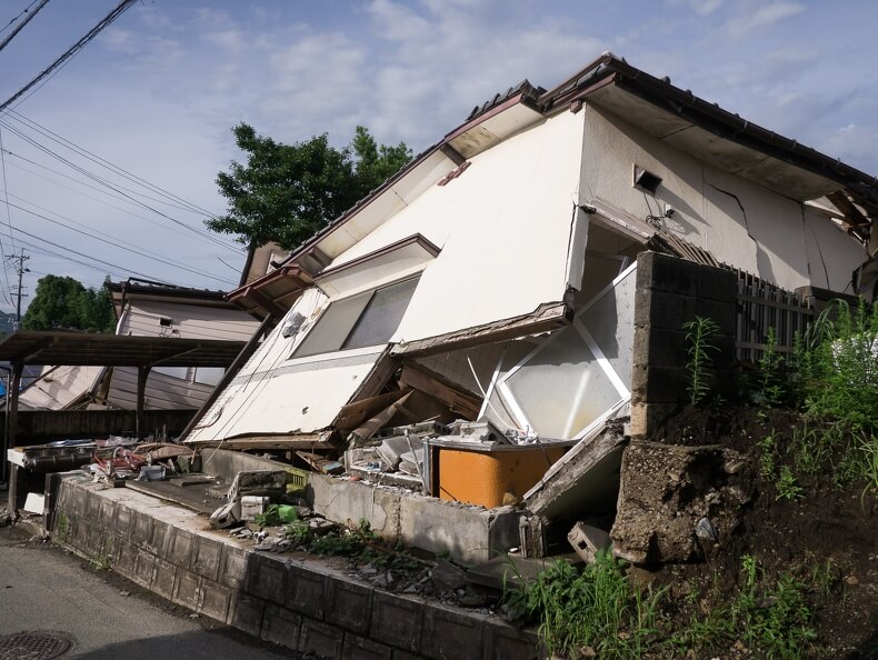 地震保険はつけた方がいい？リスクに備えるために